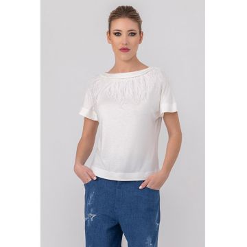 Tricou cu aplicatii cu pene Alexandra