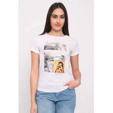 Tricou cu imprimeu si decolteu la baza gatului