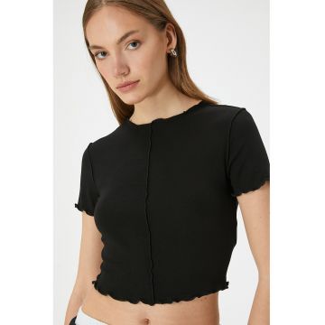 Tricou crop cu terminatii valurite