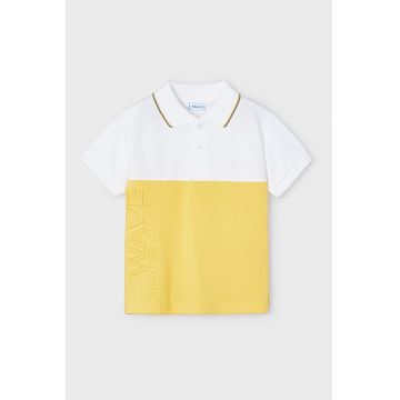 Tricou polo cu text in relief