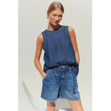 Top din denim cu nasturi