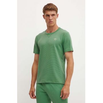 adidas Originals tricou barbati, culoarea verde, neted, IY2303