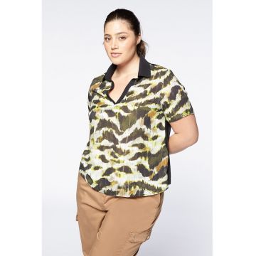 Tricou cu model cu animal print