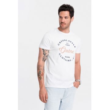 Tricou regular fit cu decolteu la baza gatului si imprimeu