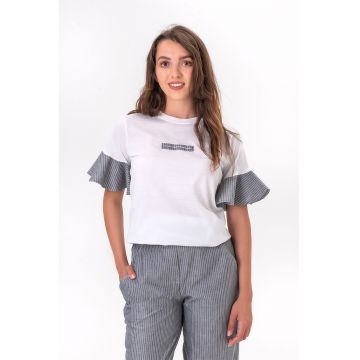 Tricou supradimensionat cu maneci cu volane