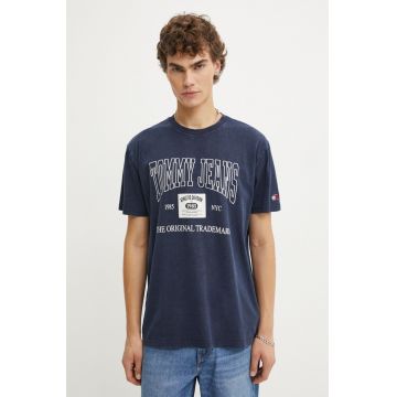 Tommy Jeans tricou din bumbac barbati, culoarea albastru marin, cu imprimeu, DM0DM19198