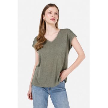 Tricou cu model uni si decolteu in V