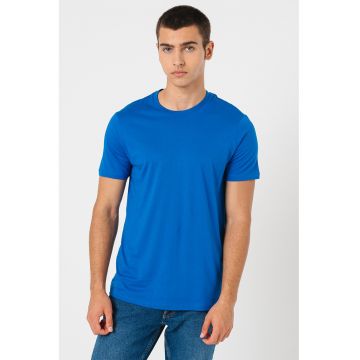 Tricou slim fit cu decolteu la baza gatului