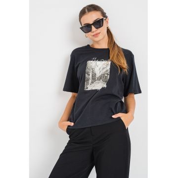 Tricou de bumbac organic cu imprimeu grafic