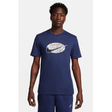 Tricou cu decolteu la baza gatului si imprimeu logo Swoosh