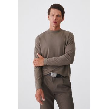 Medicine longsleeve barbati, culoarea maro, neted