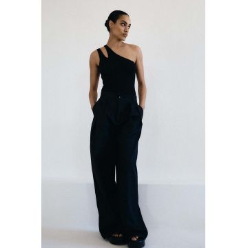 MUUV. body MHOL femei, culoarea negru, cold shoulder