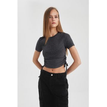 Tricou crop striat