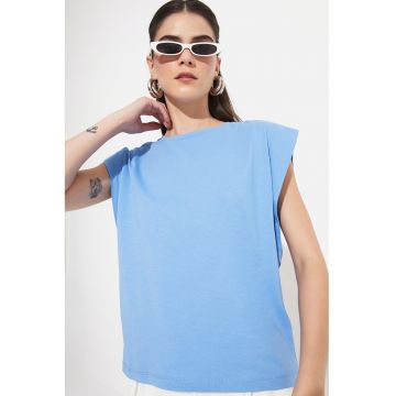 Tricou de bumbac cu decolteu la baza gatului