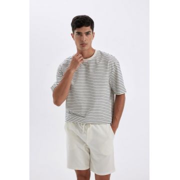 Tricou relaxed fit cu dungi