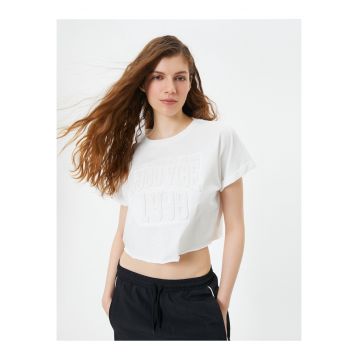 Tricou crop cu decolteu la baza gatului