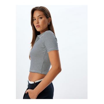 Tricou polo crop cu fermoar scurt