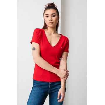 Tricou slim fit cu decolteu in V