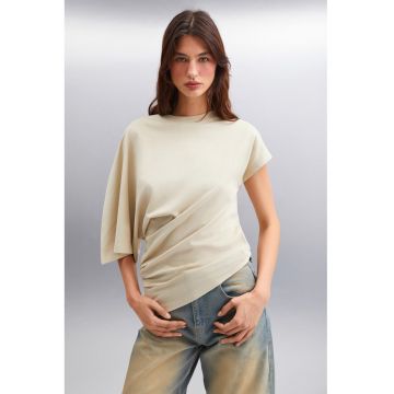 Tricou de bumbac cu model asimetric