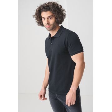 Tricou polo de bumbac cu logo brodat mic