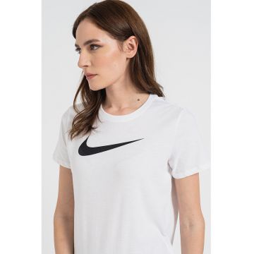 Tricou cu tehnologie Dri-FIT si logo - pentru antrenament