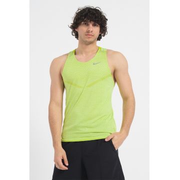 Top cu spate decupat si tehnologie Dri-Fit - pentru fitness