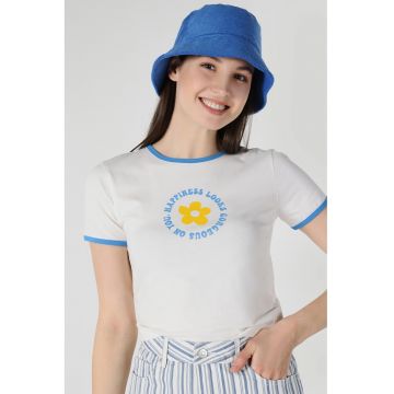 Tricou crop cu imprimeu grafic