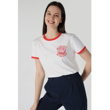 Tricou cu imprimeu grafic