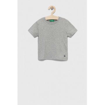 United Colors of Benetton tricou de bumbac pentru copii culoarea gri, neted