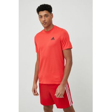 adidas Performance tricou de antrenament Designed for Movement culoarea rosu, neted