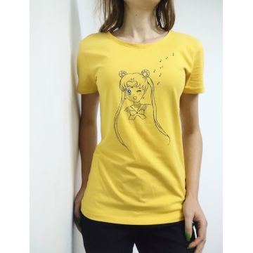 Tricou galben pictat manual, cu Sailor Moon