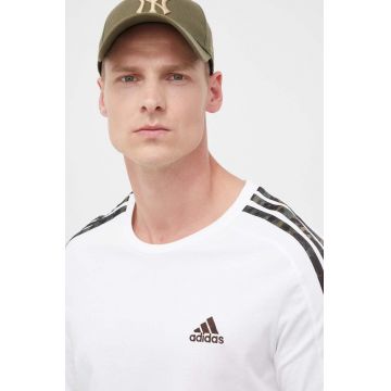 adidas tricou din bumbac culoarea alb, cu imprimeu