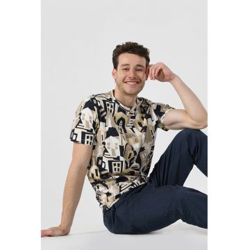 Tricou cu imprimeu grafic