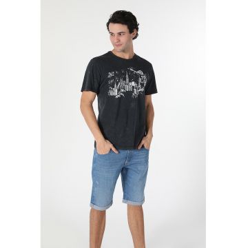 Tricou cu imprimeu grafic