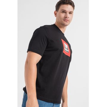 Tricou din bumbac cu decolteu la baza gatului