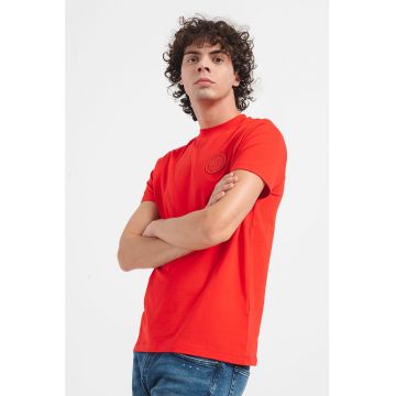 Tricou cu decolteu la baza gatului