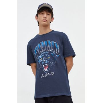 Tommy Jeans tricou din bumbac bărbați, culoarea bleumarin, cu imprimeu DM0DM18281