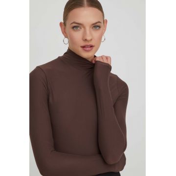 Abercrombie & Fitch longsleeve femei, culoarea maro, cu turtleneck