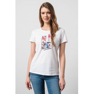 Tricou cu decolteu rotund si aplicatii