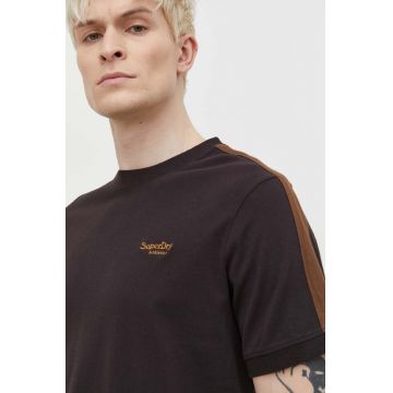 Superdry tricou din bumbac barbati, culoarea maro, neted