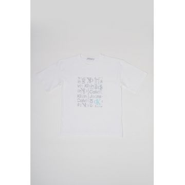 Tricou cu imprimeu si decolteu la baza gatului