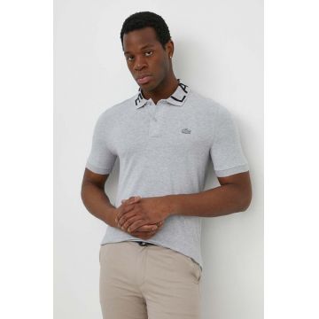 Lacoste tricou polo barbati, culoarea gri, cu imprimeu