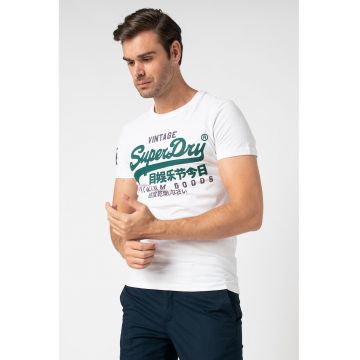 Tricou cu decolteu la baza gatului si logo