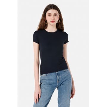 Tricou crop cu striiatii