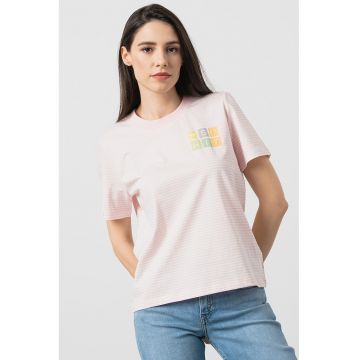 Tricou cu decolteu la baza gatului si model in dungi